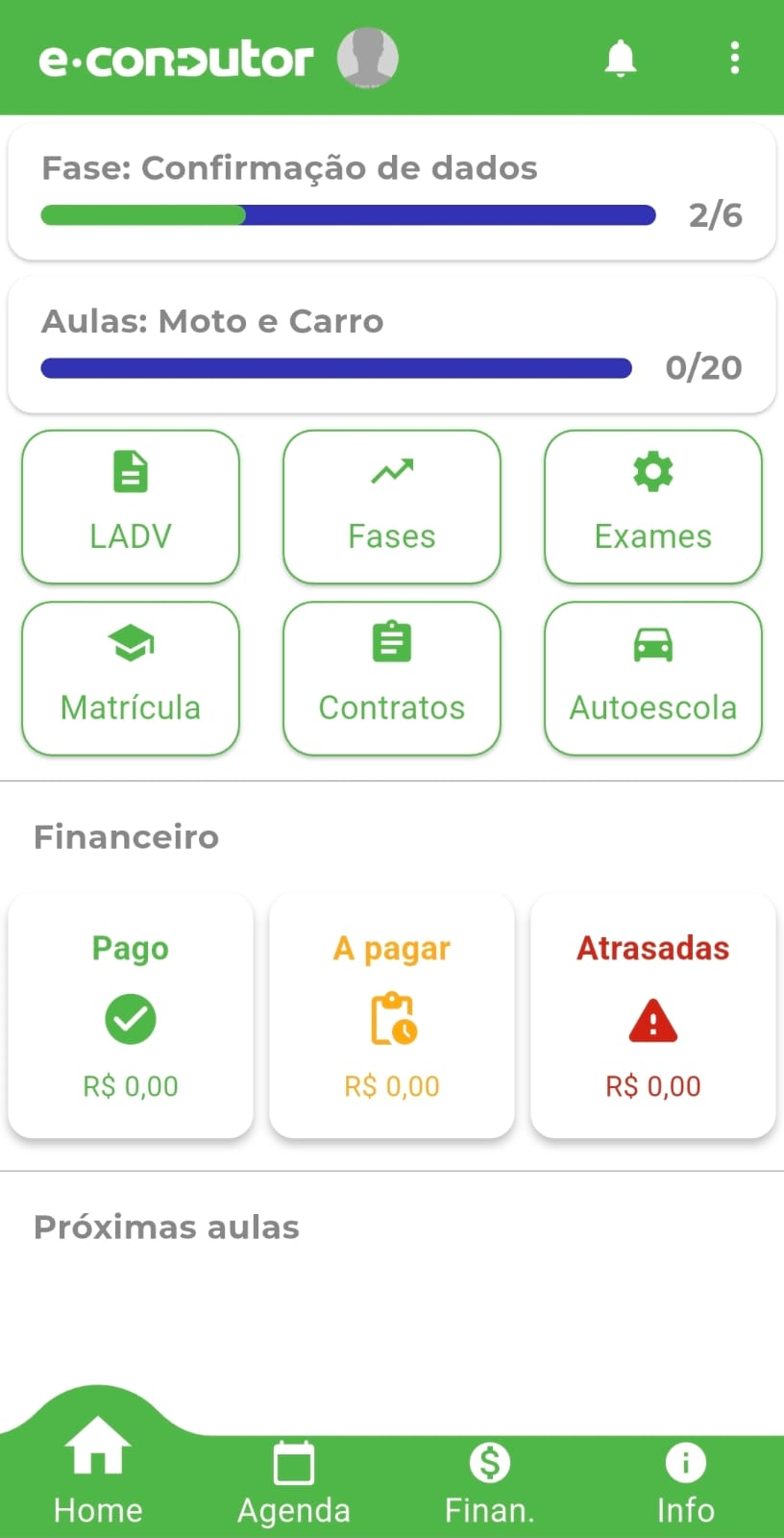 Aplicativo para alunos de autoescola com informações de matrícula e financeiro